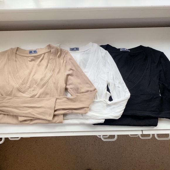 Bundle of three long sleeve bodysuits size medium beige black and white - Picture 2 of 12